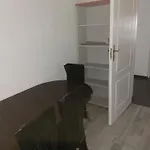 Hom Wawer Vandrerhjem Warszawa