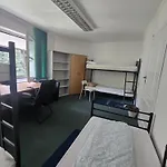 Hom Wawer Vandrerhjem Warszawa