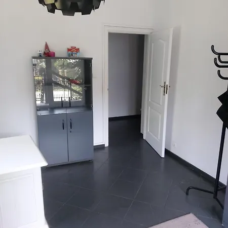 Hom Wawer Vandrerhjem *